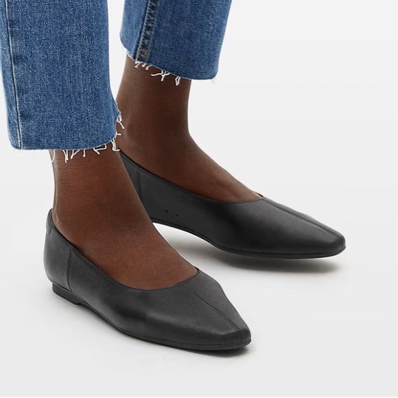 Everlane Shoes - Everlane Black Leather Flats